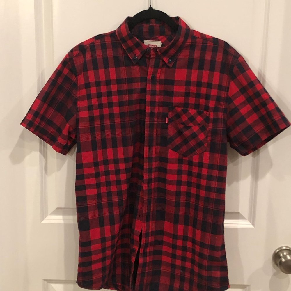 Levi's Plaid Short Sleeve Button Up Shirt
